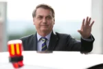 Aviso – Bolsonaro diz que invasões “fogem à regra” e repudia “acusações” de Lula