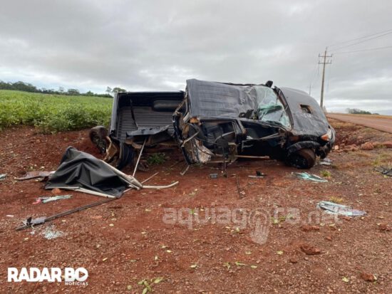 Acidente – Hilux derruba poste no interior de Marechal Cândido Rondon
