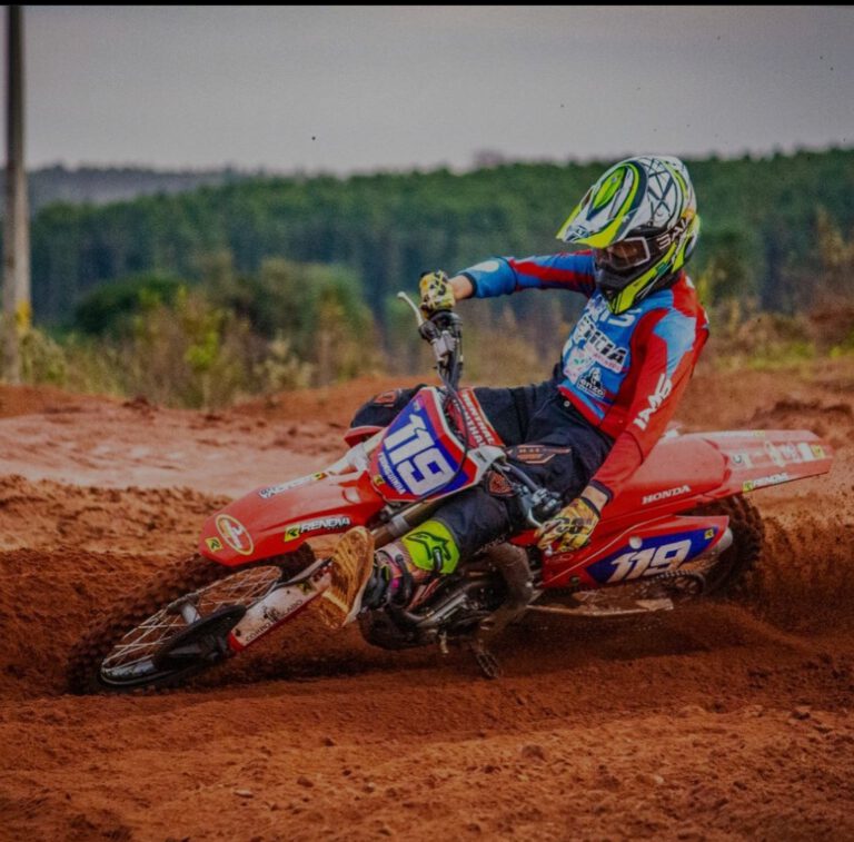 Terra Roxa – Piloto  terra-roxense de motocross participa de concurso BRMX nível nacional