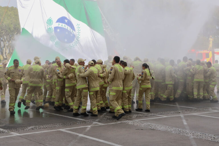 Paraná – Maior contratação em dez anos: 419 bombeiros vão começar a atuar em todo o estado