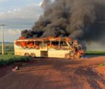Trânsito – Incêndio destrói ônibus entre Palotina e Terra Roxa