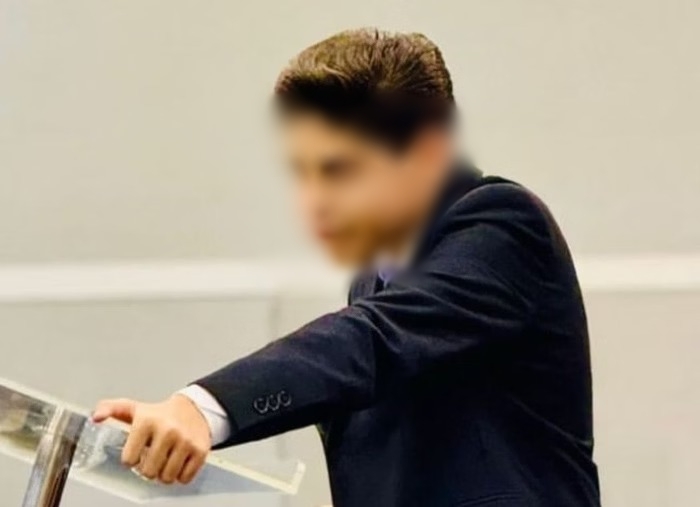Polêmica – Pastor mirim de 15 anos é alvo de advertência do Conselho Tutelar e tem vídeos proibidos
