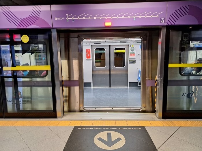 Fatalidade – Em São Paulo um passageiro morreu entre as portas do trem e da plataforma da Linha 5-Lilás