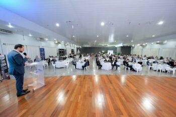 C.Vale sedia jantar de negócios da Apras